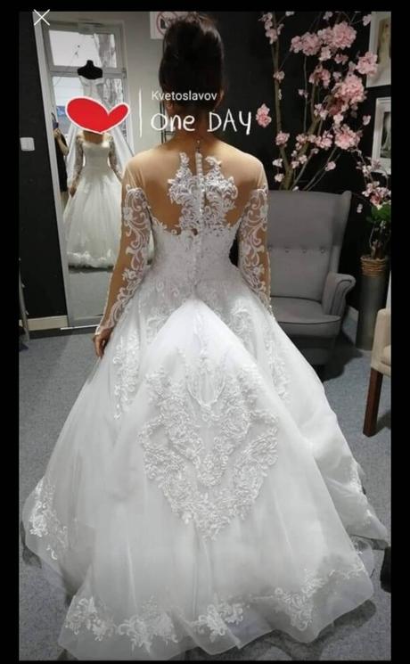 Svadobné šaty s, s