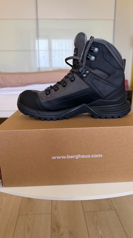 Predám dámsku turistickú obuv storm trek gore-tex, 38