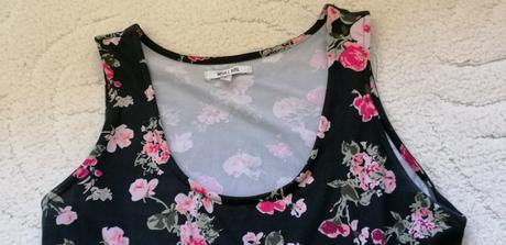 Kvietkované šaty, l