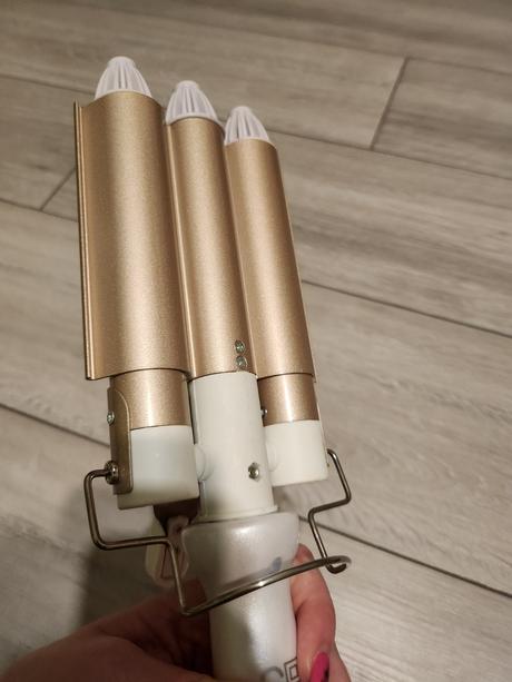 Zlatý vlnkovač-trojkulma, 