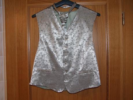 Sviatočná, svadobná vesta s kravatou, 50