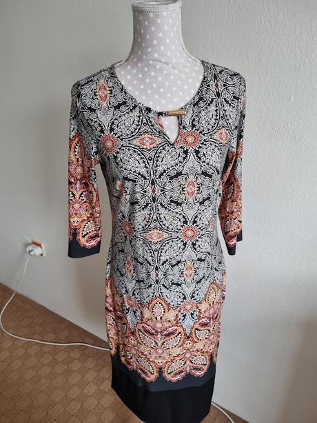 Elastické šaty atmosphere veľ. m, atmosphere,m