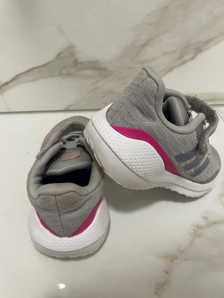 Malo nosene tenisky, adidas,26