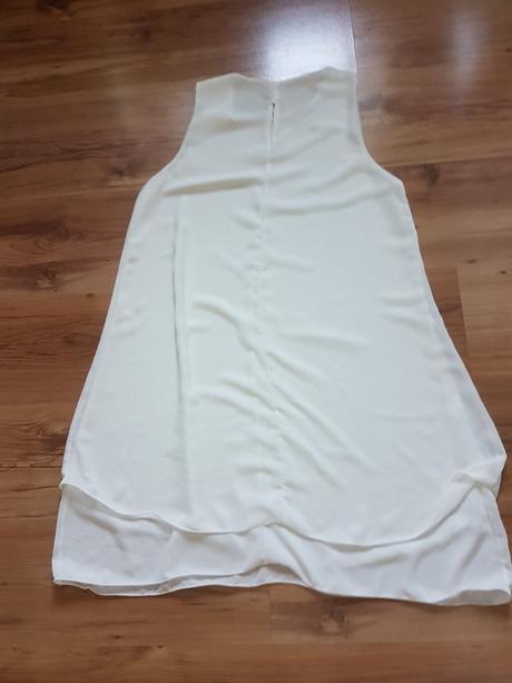 Krásne padavé šaty, l