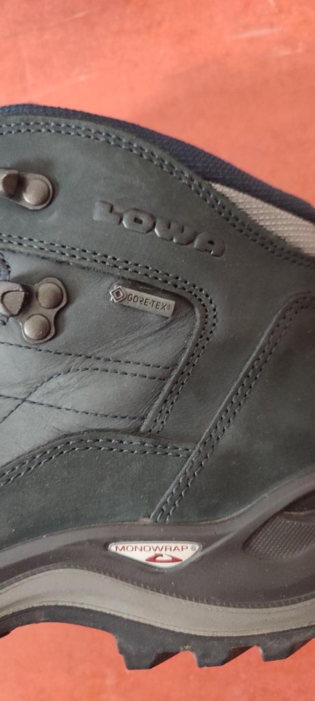 Lowa ruristicke topanky, 38