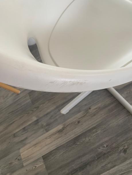 Stolicka pri pisaci stoli, 