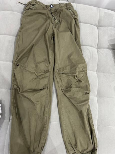 Široké kaki nohavice bershka, bershka,s