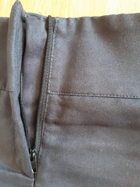 Mini sukna z brusenej koze, s