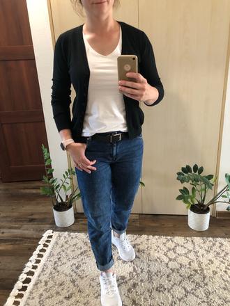 Svetrik na gombiky, s