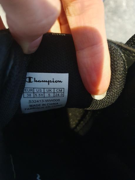 Tenisky, champion,38