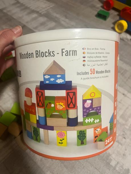 Drevené kocky farma, 