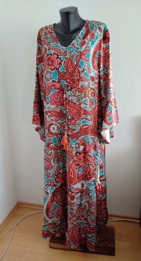 Boho maxi šaty s paisley vzorom, 48