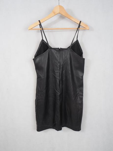 Kvalitné koženkové šaty missguided, 36