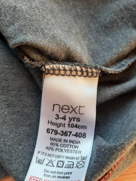 Autickove tricko, next,104