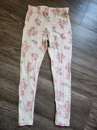 Leginy so zajačikmi, 122