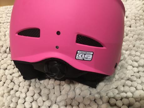 Prilba na lyžovanie, s