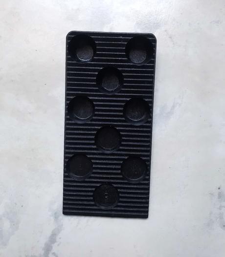 Plastové klinky na vozík, 