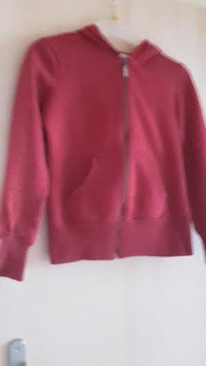 Cervena mikina reserved, reserved,s