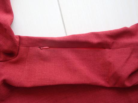 Sukňový kostýmček, veľ. 38/40, 38