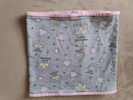 Súprava čiapka a nákrčník, 104