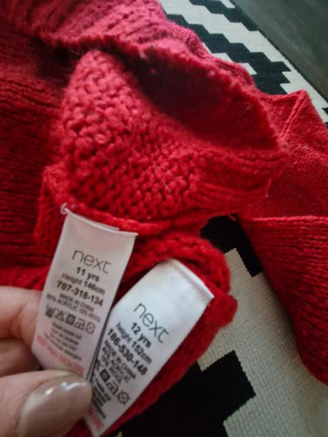 Nadherny kvalitny pulovrik s vianocnym sobom v.146, next,152