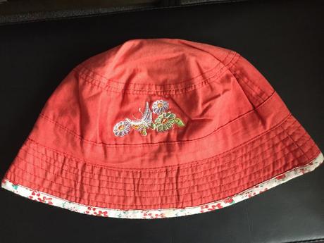 Klobúčik s výšivkou, 56