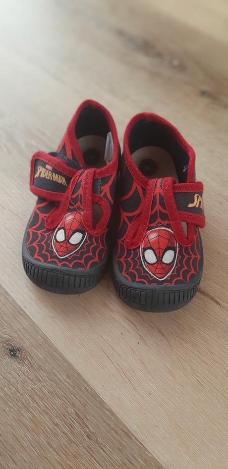 Papuče spiderman, 22