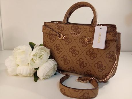 Guess luxusná kabelka lorelei logo latte, guess