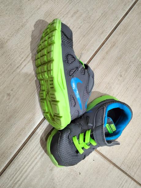 Tenisky, nike,22