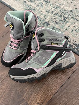 Turistické topánky, 37