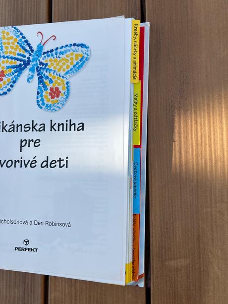 Velikanska kniha pre tvorive deti, 