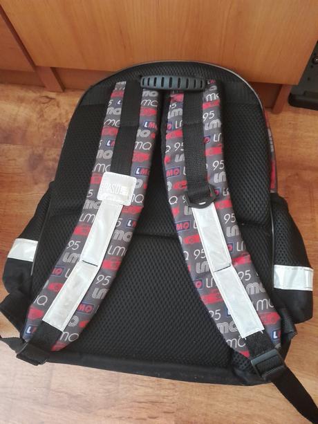Skolska taska vyska 42cm,