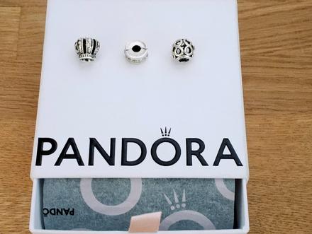 Pandora, pandora