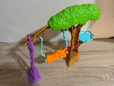 Enchantimals hojdačka na strome,