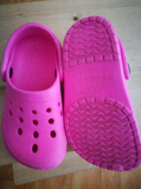 Crocs, crocs,25