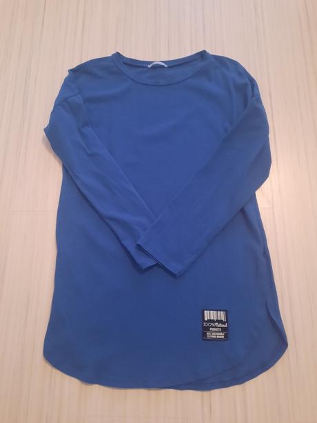 Krásne modré tricko,