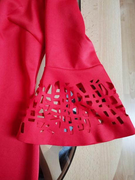 Puzdrové elegantné sýto červené šaty, 40