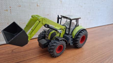 Traktor farmer siku,