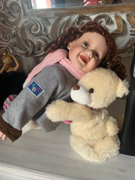 Zberatelska porcelanova babika, 