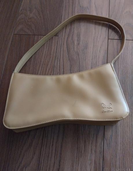 Béžová kabelka, 
