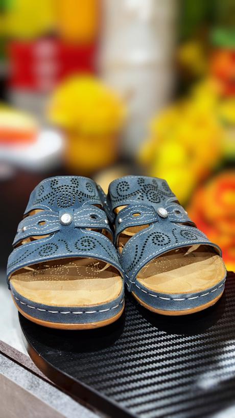 Šľapky s koženou stielkou, deichmann,38