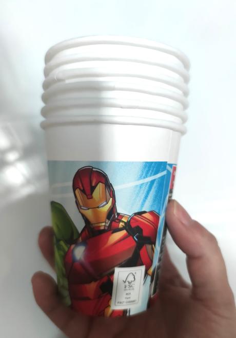 Papierové poháriky a taniere avengers, slamka iron,