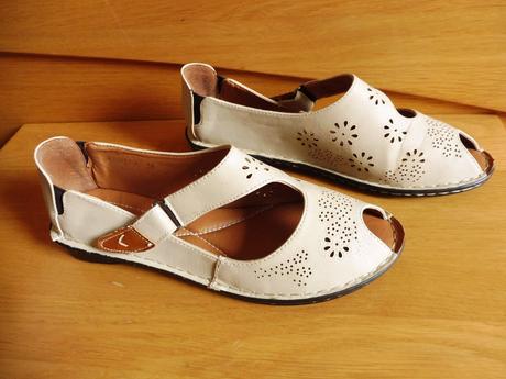 Letné topánky, clara barson,38