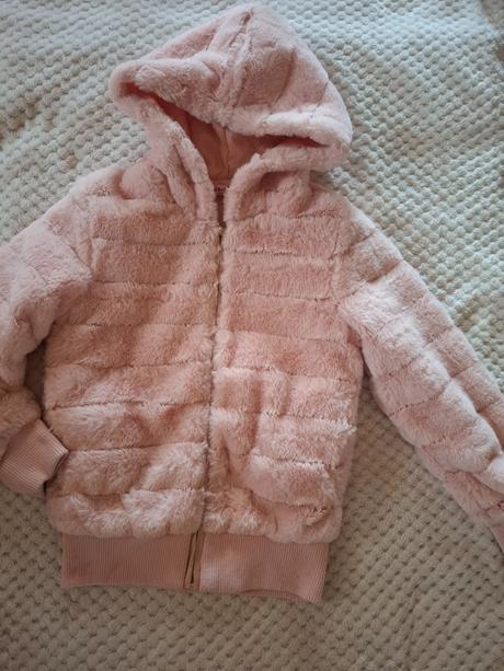 Kožušinová ružová bunda, 134