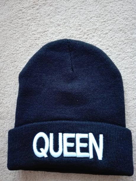 Čierna čiapka queen, 