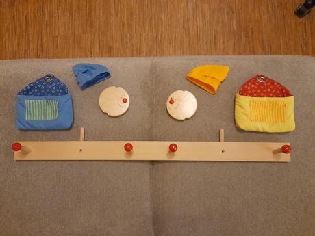 Haba drevený vešiak na stenu,