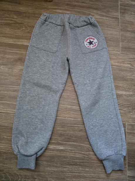 Hrubšie tepláky č.122, converse,122