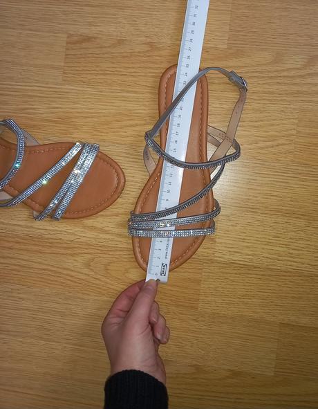 Sandále s kamienkami, 39