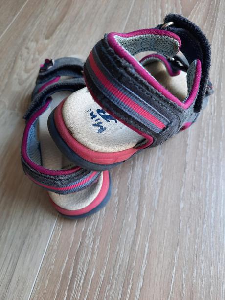 Modroružové sandálky, baťa,31