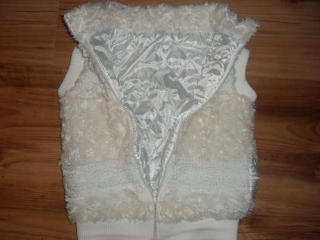 Vesta so stojačikom, veľkosť č. 98/104 cm, 98